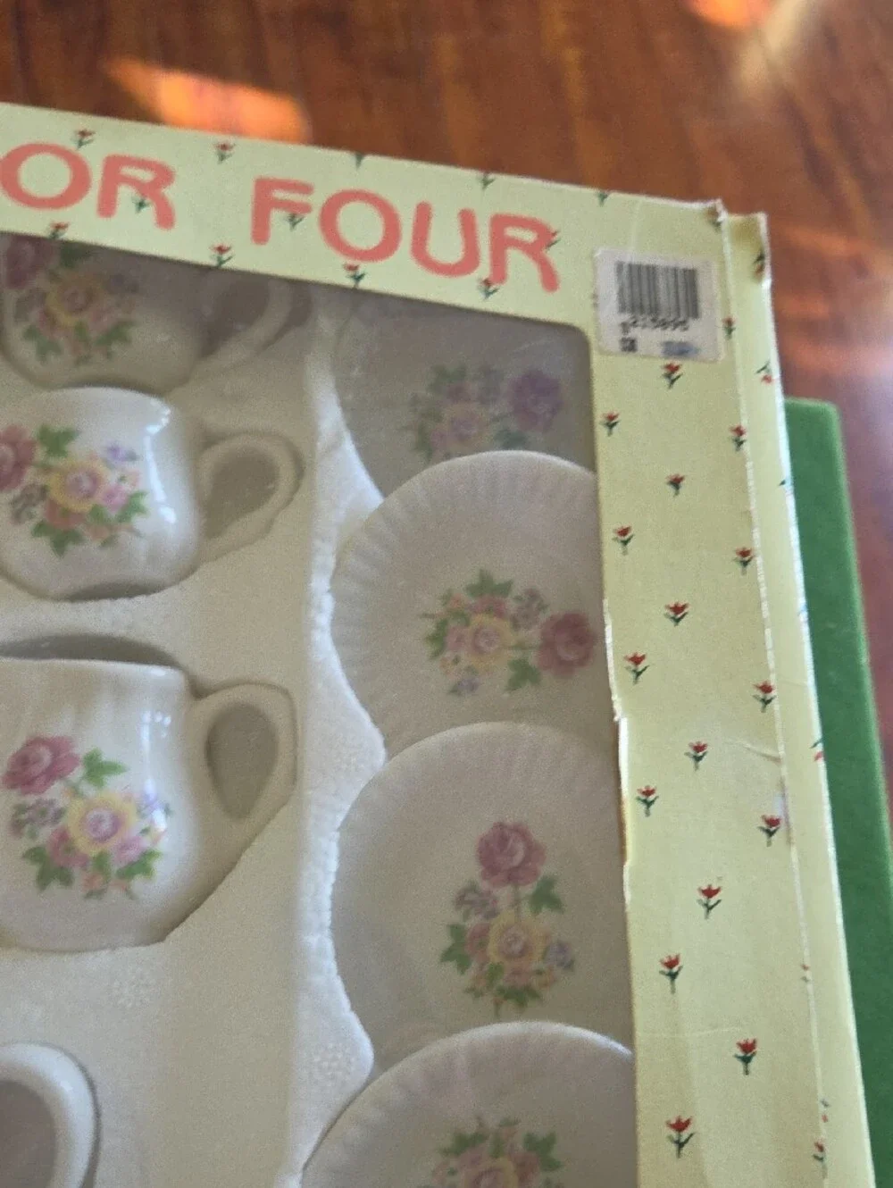 Floral Porcelain Tea Set - Pink Rose Pattern